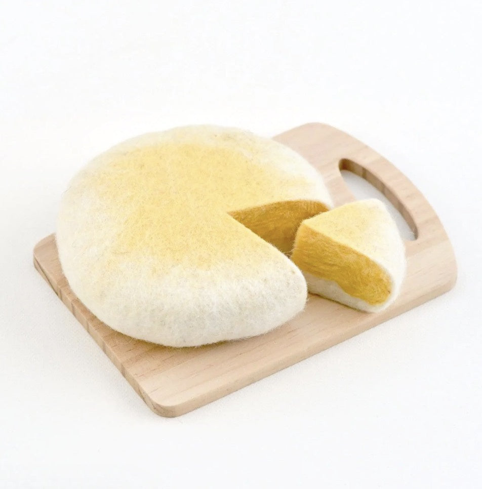 Tara FELT BRIE CHEESE (2 PIECES)