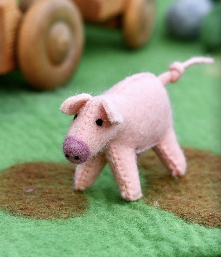 Tara FELT PIG FARM ANIMAL TOY